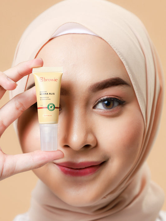 6 Kesalahan Pemula Saat Pakai Produk Alis untuk Makeup Natural